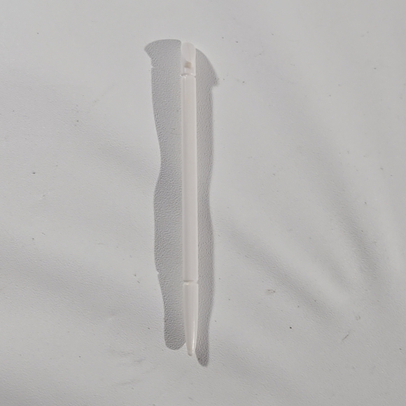 Handheld Console - Silver and White - Picture 8 of 8